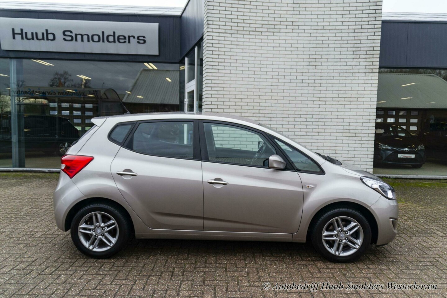 Hyundai-ix20-8